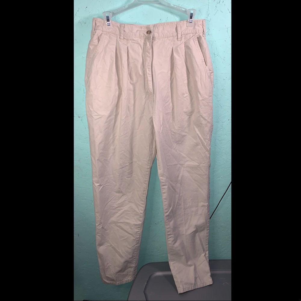 White high wasted jeans